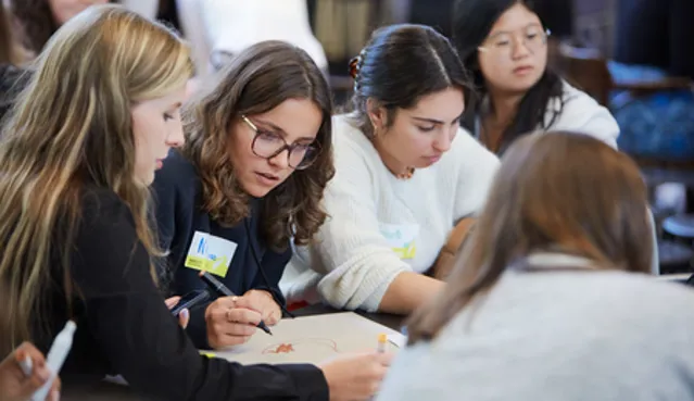 Hur arbetar en amnestygrupp?